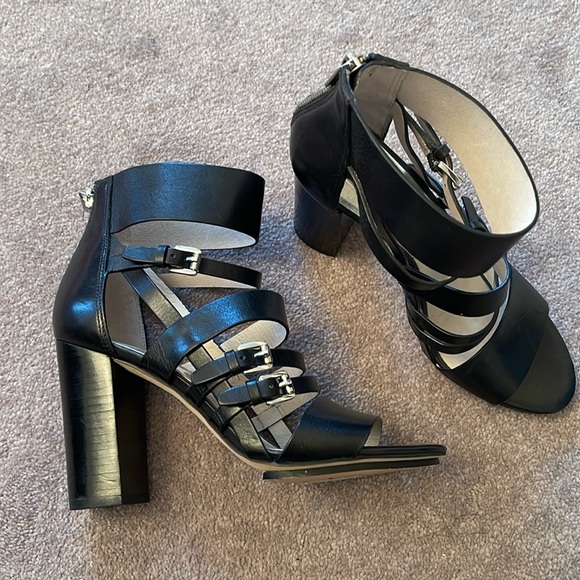 Michael Kors Shoes - 🐿️ Michael Kors Chunky Heels